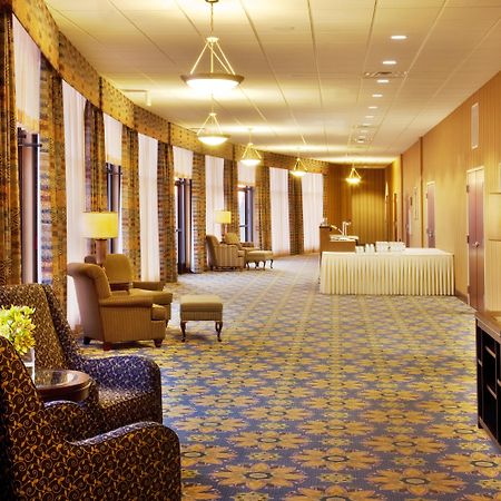 Holiday Inn Quincy By Ihg Екстериор снимка