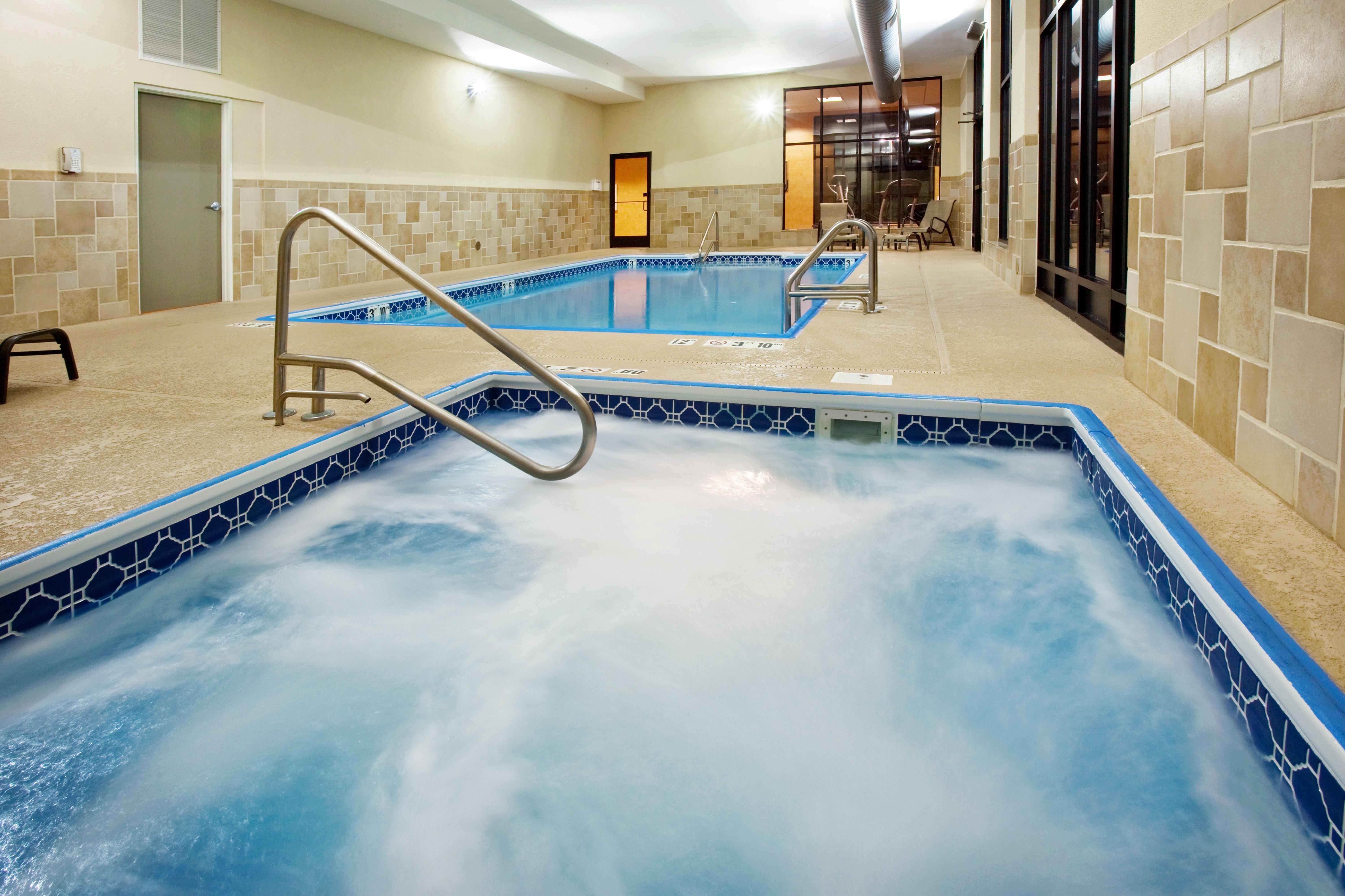 Holiday Inn Quincy By Ihg Екстериор снимка