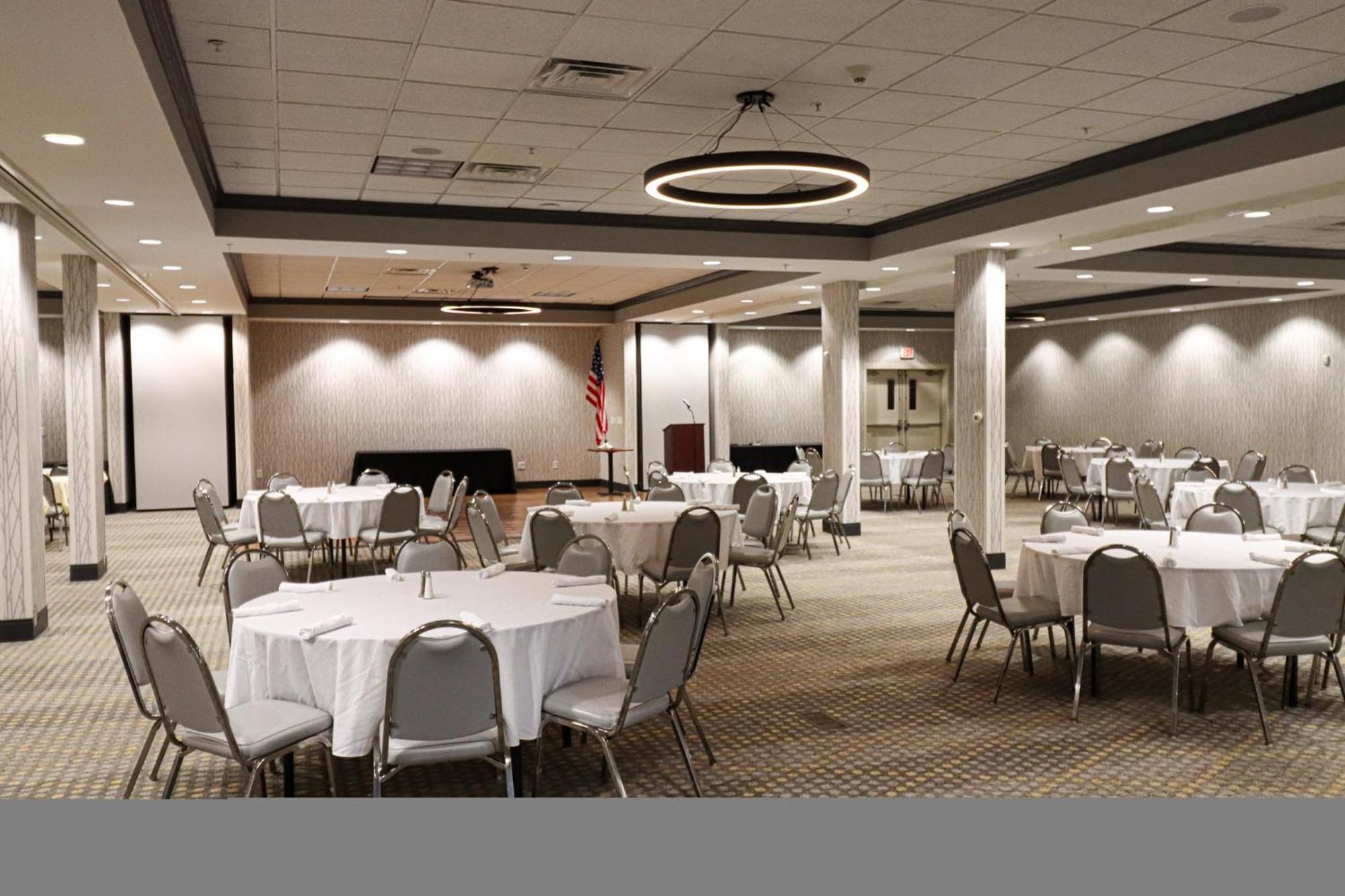 Holiday Inn Quincy By Ihg Екстериор снимка