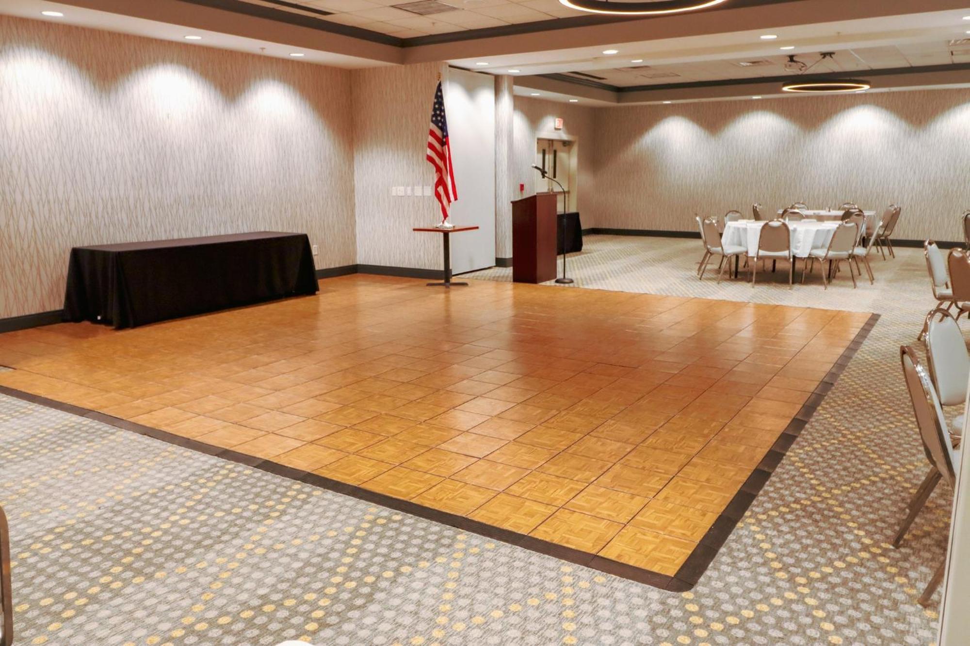 Holiday Inn Quincy By Ihg Екстериор снимка