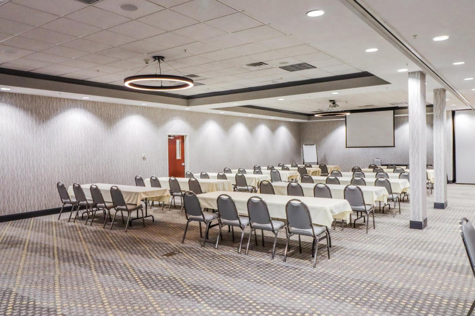 Holiday Inn Quincy By Ihg Екстериор снимка