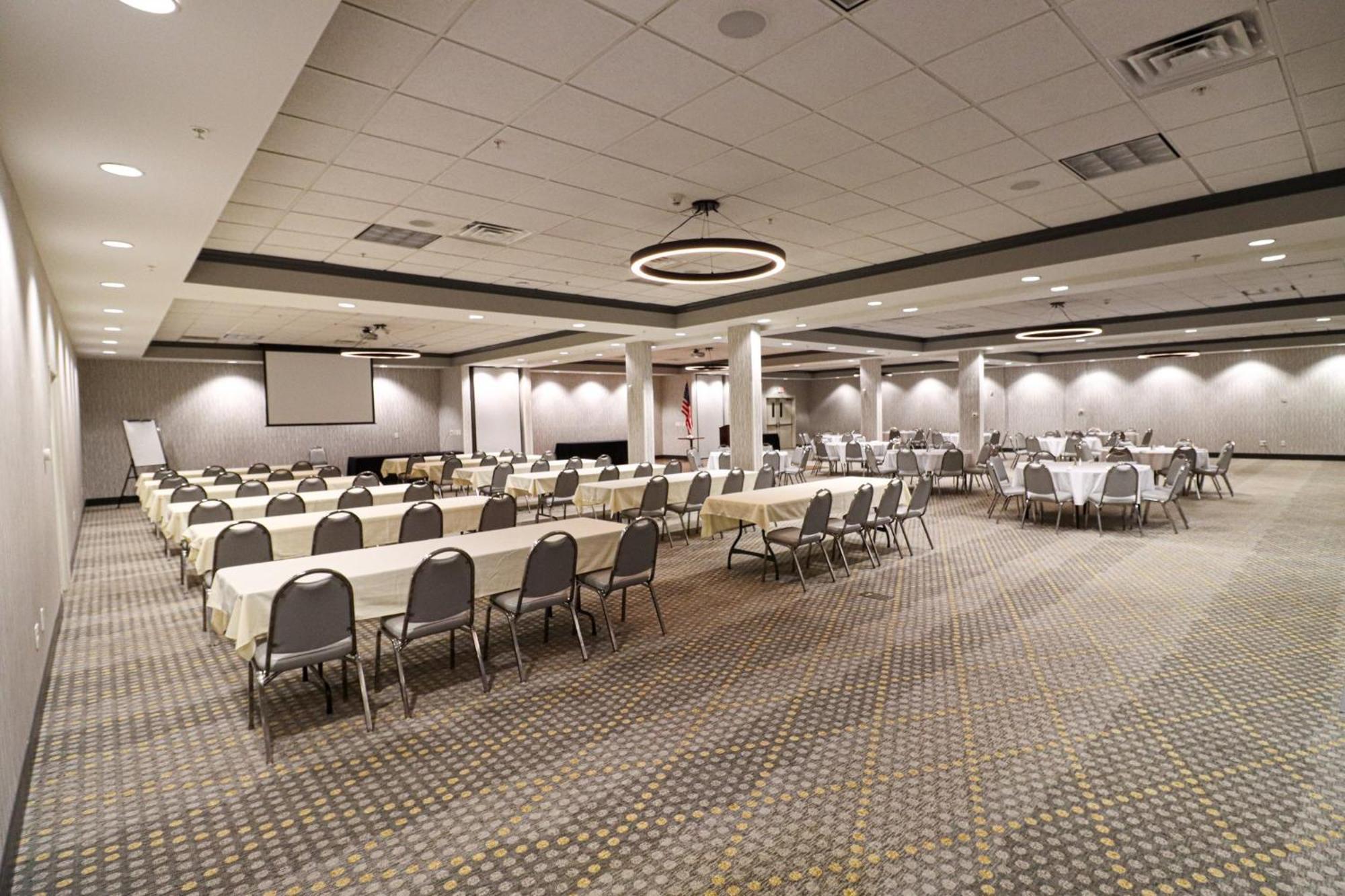 Holiday Inn Quincy By Ihg Екстериор снимка
