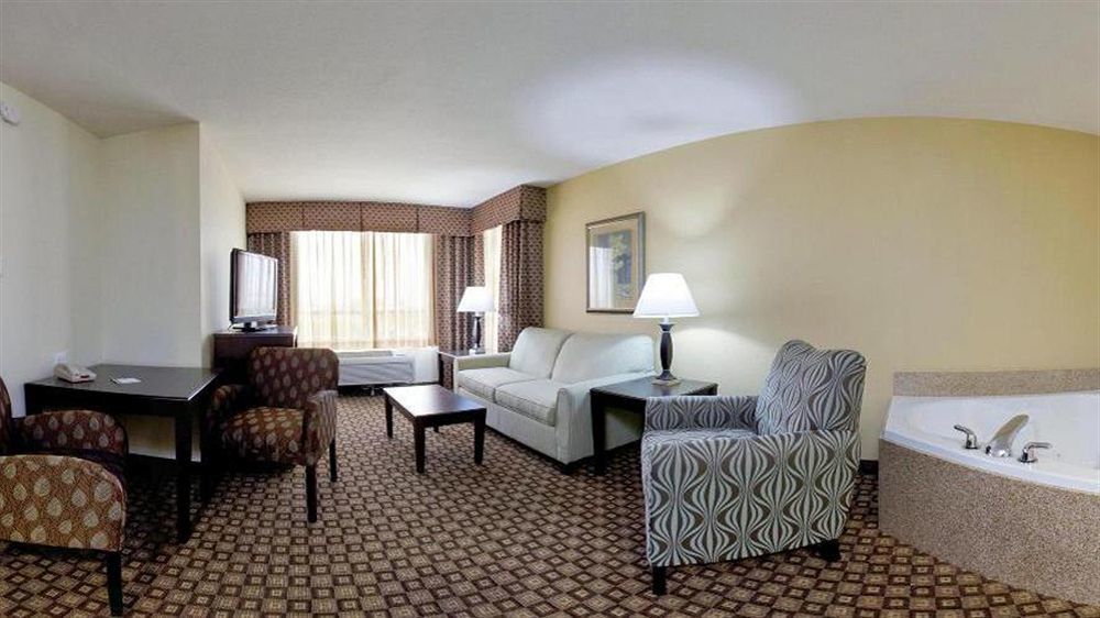 Holiday Inn Quincy By Ihg Екстериор снимка