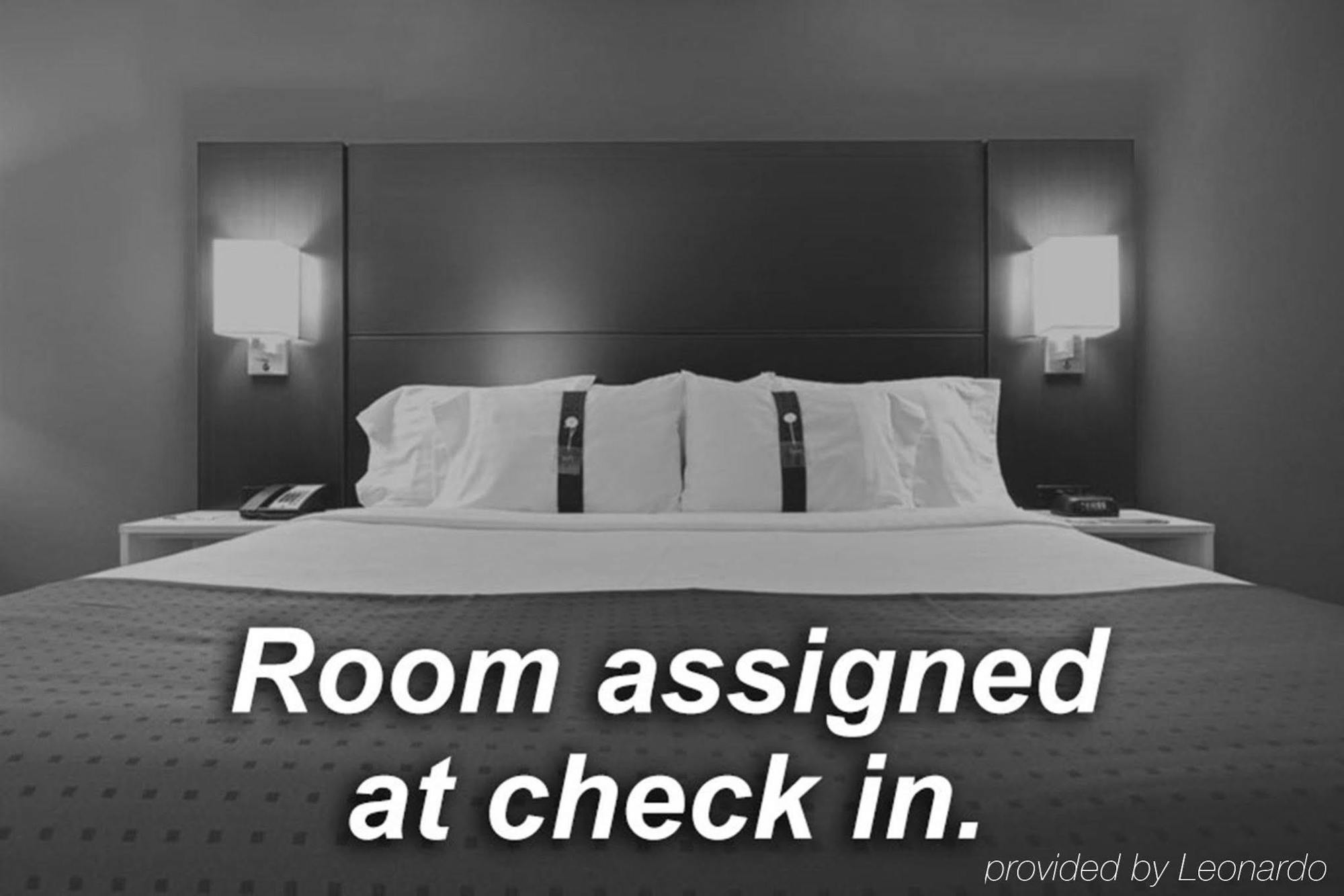 Holiday Inn Quincy By Ihg Екстериор снимка