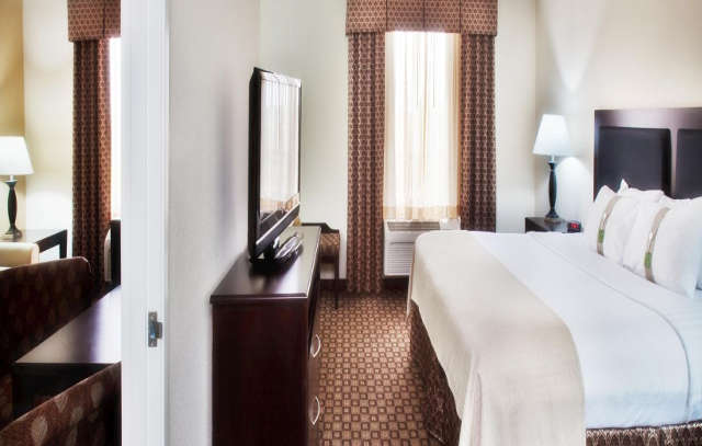 Holiday Inn Quincy By Ihg Екстериор снимка